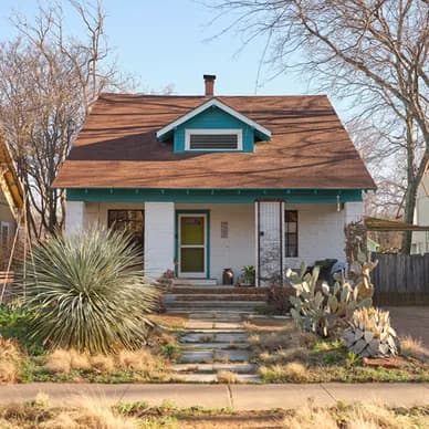 Historic house in highly walkable East Austin